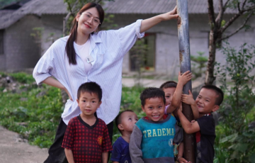 Lê Bống làm từ thiện tại Hà Giang
