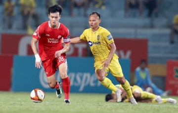
                Điểm nhấn vòng 10 V-League: Hoàng Đức là cầu thủ nội hay nhất hiện tại
            
