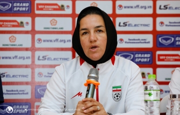 
                HLV U20 nữ Iran: “Khán giả Việt Nam làm cầu thủ của tôi tâm lý”
            