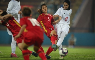 
                Tin bóng đá 4/6: U20 nữ Việt Nam khởi đầu suôn sẻ, Futsal Việt Nam so tài với Paraguay
            