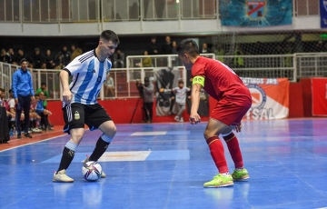 
                ĐT Futsal Việt Nam thi đấu đầy nỗ lực trước đương kim Á quân thế giới
            