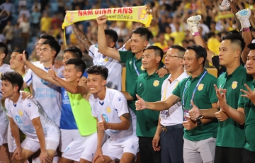 
                Nam Định báo tin không thể vui hơn cho NHM
            