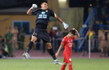 
                Thủ môn Đức Dũng: “Em nghĩ may mắn nhiều hơn là tài năng của mình trong loạt đá penalty với CAHN”
            