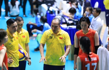 
                HLV Việt Nam nói gì trước giờ gặp Thái Lan tại chung kết SEA Games 32?
            