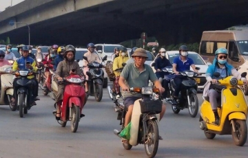 Hơn 14 triệu xe máy sắp bị “sát hạch” khí thải: Hà Nội và TP.HCM đứng trước nguy cơ “vỡ trận”?