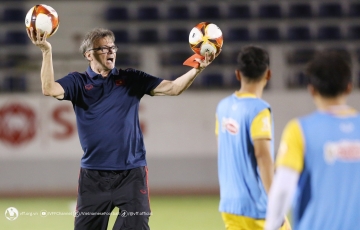 HLV Troussier nhận tin kém vui từ U22 Việt Nam trước SEA Games