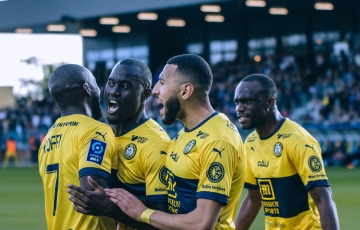 Không có Quang Hải, Pau FC đón nhận điều tuyệt vời ở Ligue 2