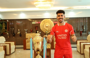 
                Đội bóng Việt Nam chơi lớn, chiêu mộ cựu đồng đội Mohamed Salah
            