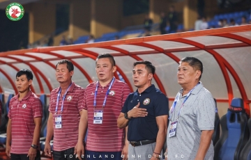 HLV V-League chỉ thẳng 2 thủ môn xuất sắc nhất Việt Nam