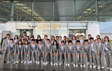 
                VIDEO: Chương Thị Kiều, Huỳnh Như háo hức lên đường dự World Cup
            