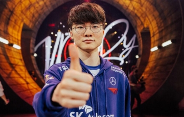 Faker hé lộ kỷ niệm khó đỡ thuở thiếu thời, không quên chốt sổ cực căng