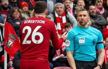 ‘Đánh nguội’ sao Liverpool, trọng tài nguy cơ nhận án phạt nặng