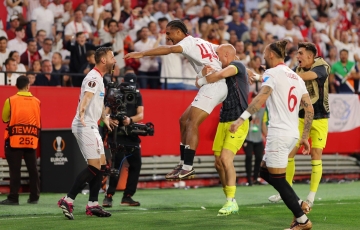 De Gea và Maguire mắc sai lầm tai hại, MU thua thảm Sevilla