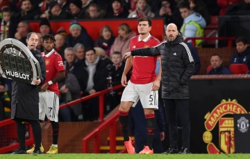 Erik Ten Hag nói điều gây sốc về Maguire sau sai lầm trước Sevilla