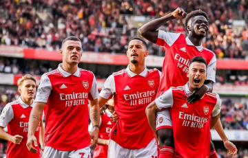 Arsenal nhận tin sốc từ trụ cột, âu lo đối đầu Man City và Chelsea