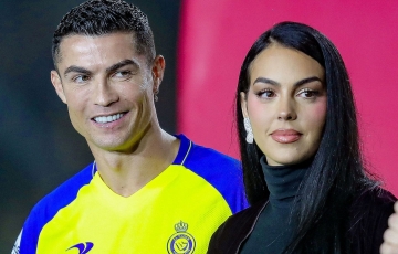 
                Bạn gái lên tiếng trước nghi vấn chia tay Ronaldo
            