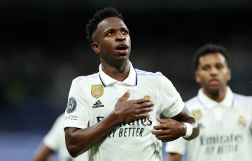 Dàn sao và fan Real Madrid có hành động cực đẹp, ‘tiếp lửa’ Vinicius