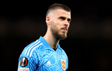 Liên tiếp báo hại Man Utd, De Gea nhận trái đắng tại Old Trafford