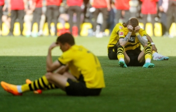 
                Dortmund lỡ cơ hội vô địch Bundesliga: Thêm 1 niềm đau tại Signal Iduna Park
            