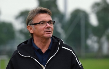 HLV Troussier chỉ thẳng đội bóng mạnh nhất tại SEA Games 32