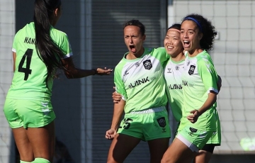 
                VIDEO: Cận cảnh pha bỏ lỡ không tưởng của Huỳnh Như trong ngày nói lời chia tay Lank FC
            