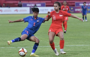 Đại thắng 6-0, nữ Thái Lan mở toang cửa vào bán kết SEA Games 32