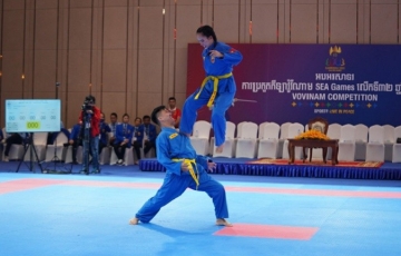 
                Bị dập xương sườn, võ sỹ Việt Nam vẫn giành HCV SEA Games 32
            
