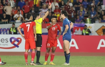 VIDEO: Cận cảnh 7 tấm thẻ đỏ trong trận chung kết SEA Games 32