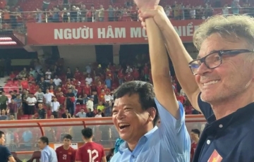 
                HLV Phiippe Troussier bất ngờ được CLB Hải Phòng thưởng lớn
            