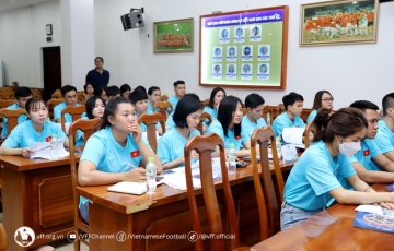 
                VIDEO: VFF tổ chức lớp bồi dưỡng kiến thức y học thể thao 2023
            