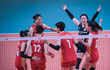 
                Lịch thi đấu bóng chuyền nữ VNL 2023 ngày 13/6: Trung Quốc tái ngộ bại tướng
            