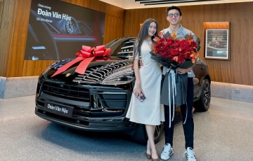 Đoàn Văn Hậu tậu xế hộp gần 5 tỷ đồng