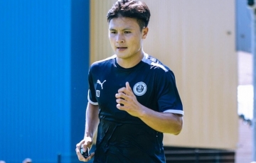
                Bất ngờ: Quang Hải có thể không được đá V-League
            