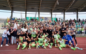 VIDEO: Lank FC mở hội ăn mừng trong ngày đi vào lịch sử