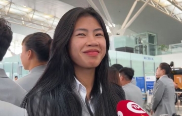 
                VIDEO: ĐT nữ Việt Nam rạng rỡ ngày lên đường dự World Cup
            