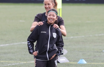 Chia tay ĐT Việt Nam, Huỳnh Như cập nhật diễn biến mới tại Lank FC