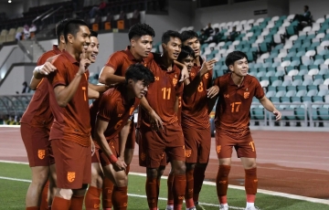 HLV Thái Lan chốt ngày công bố danh sách đấu Việt Nam