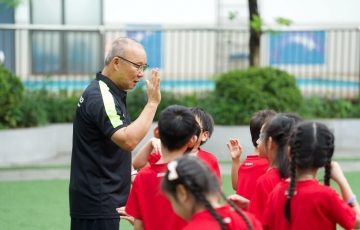 HLV Park Hang Seo trở lại Việt Nam, báo tin tuyệt vời giữa SEA Games