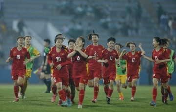 Lịch thi đấu bóng đá hôm nay 3/6: Việt Nam vs Iran, Man City vs MU mấy giờ?