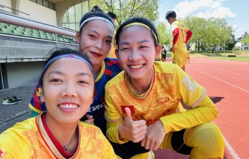 
                Huỳnh Như khiến CĐV phấn khích tại Đức
            