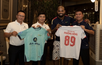 
                Cựu vua phá lưới V-League bất ngờ đi đá phủi
            