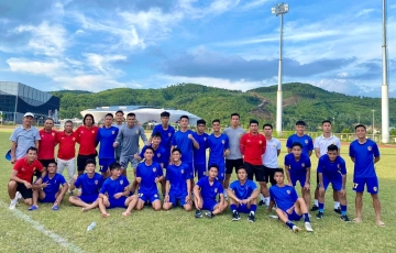 
                Đội bóng Việt Nam thắng đậm sau sự cố đau thương
            