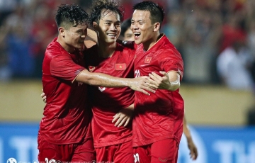 
                Vì sao đội đầu bảng V-League chỉ có 1 cầu thủ lên ĐT Việt Nam?
            