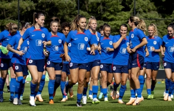 
                Đối thủ của Việt Nam ở World Cup nữ phải đá tập kín vì... sợ áp lực
            