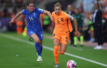 
                Đối thủ của Việt Nam ra quyết định bất ngờ trước World Cup
            