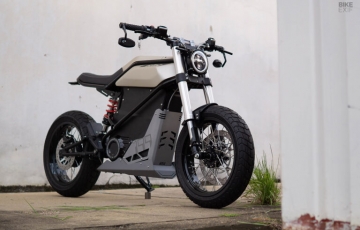 RTR 799e - Xe điện thể thao mang phong cách cổ điển kết hợp hiện đại