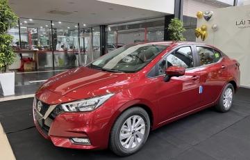 Nissan “xả kho” xe đời 2022, cao nhất lên tới 120 triệu đồng