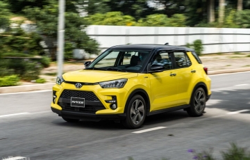 Toyota tăng giá nhiều mẫu xe sản xuất năm 2023
