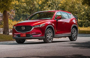 
                Mazda CX-5 ưu đãi lớn bất ngờ, giá rẻ hơn cả Toyota Corolla Cross
            