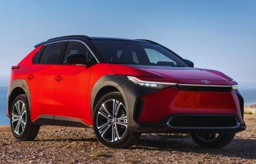 
                Toyota đang tụt hậu so với BYD và Tesla trong cuộc đua xe điện toàn cầu?
            